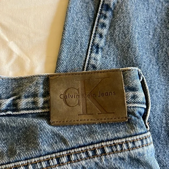 Calvin Klein Jeans Junior Size 7 Boyfriend - Picture 4 of 6